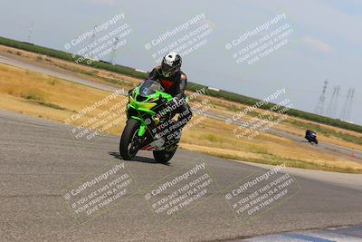 media/May-15-2023-TrackDaz (Mon) [[29bc01ea77]]/B Group/220pm (Wheelie Bump)/